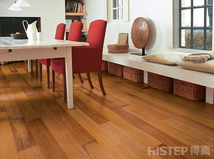 實(shí)木復(fù)合地板為什么選擇得高地板牌子? 三層實(shí)木復(fù)合地板2 實(shí)木復(fù)合地板為什么選擇得高地板牌子? 三層實(shí)木復(fù)合地板2